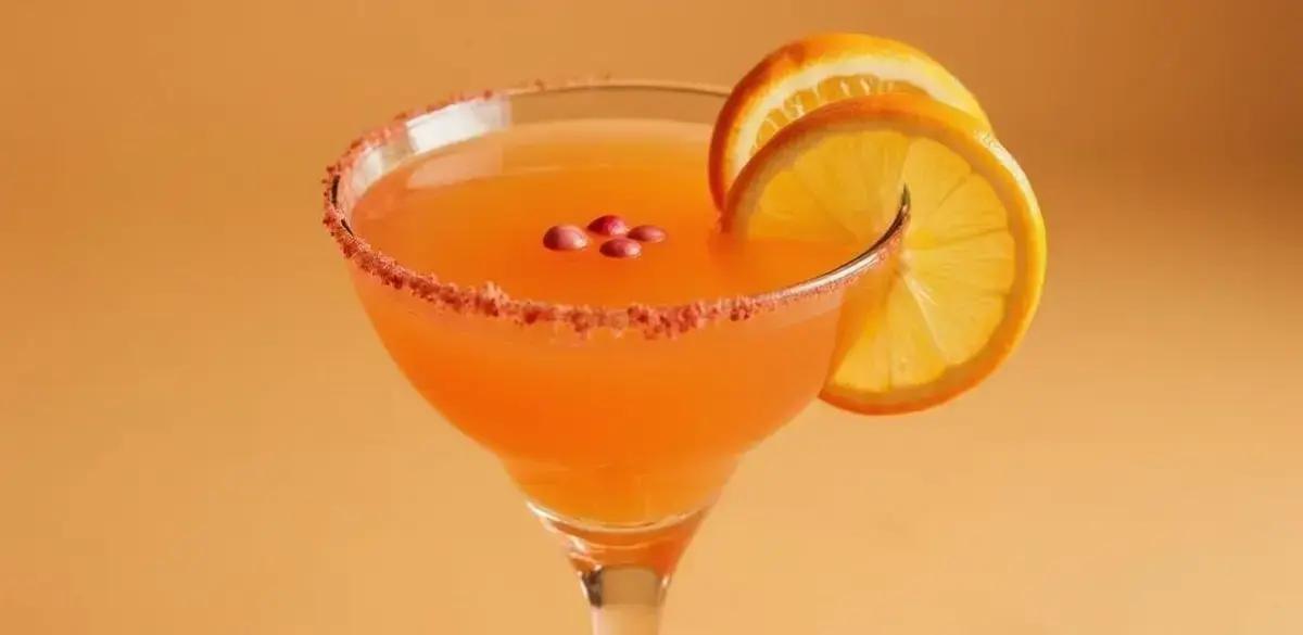 No momento, você está visualizando Cachaça com Laranja e Pimenta Rosa: O Drink que Vai Surpreender seu Paladar